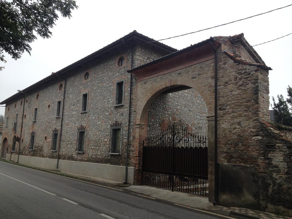 La Residenza Piacentina Acomodação com café da manhã Vigolzone Exterior foto